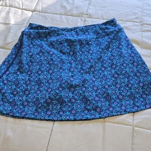 Title Nine Navy And Teal Patterned Women's Skort